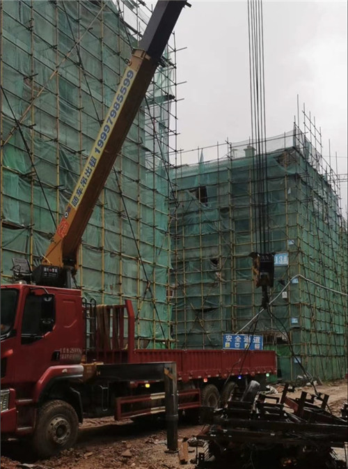 随州市“慢工细活”—— 吊车的 “微动控制” 技术